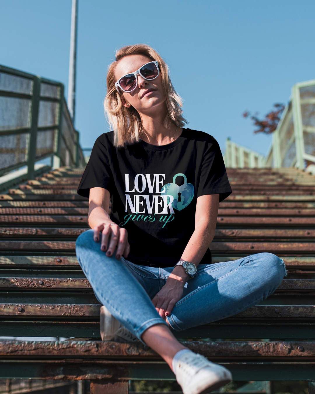 Lleva el mensaje contigo. Inicia la conversación. Muestra tu apoyo allá donde vayas.